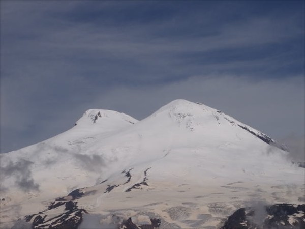 Приэльбрусье. Вид на Эльбрус с Чегета